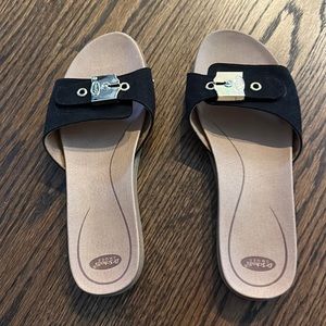 Dr. Scholl’s sandals, black, 8M